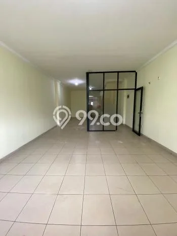 Unit Ruko Disewakan di Green Mansion di Area Ramai & Strategis Unit Ruko Disewakan di Green Mansion di Area Ramai & Strategis