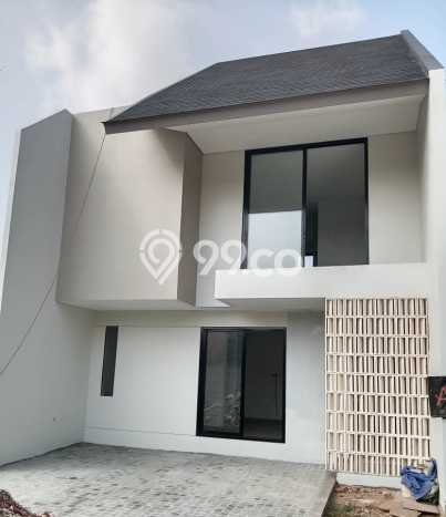For Sale Hunian Rumah Terawat 4 Kamar di Joglo, Jakarta Barat For Sale Hunian Rumah Terawat 4 Kamar di Joglo, Jakarta Barat