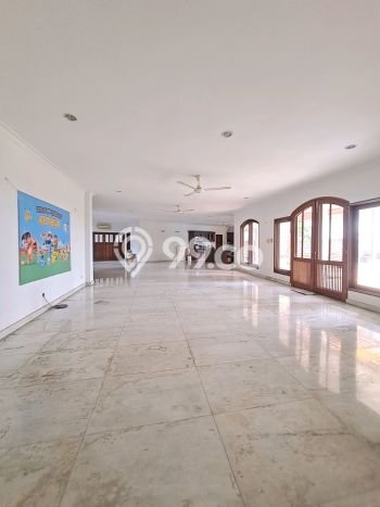 Rumah Mewah LB 780m2 Siap Pakai Desain Elegan di Pondok Indah, Jakarta Selatan Rumah Mewah LB 780m2 Siap Pakai Desain Elegan di Pondok Indah, Jakarta Selatan