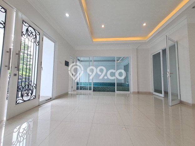 For Sale! Luxury House LT 154m2 Desain Elegan di Lebak Bulus For Sale! Luxury House LT 154m2 Desain Elegan di Lebak Bulus