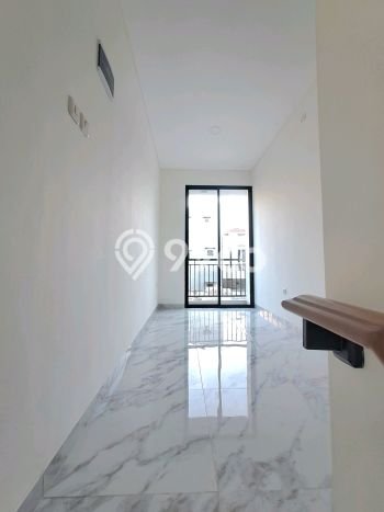 Rumah Strategis Modern Lb 64m2 di Cilandak, Jakarta Selatan Rumah Strategis Modern Lb 64m2 di Cilandak, Jakarta Selatan