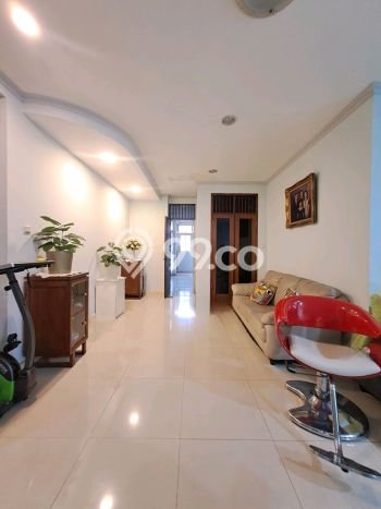 Rumah Elit Modern Siap Huni di Rawamangun Jakarta Timur Rumah Elit Modern Siap Huni di Rawamangun Jakarta Timur