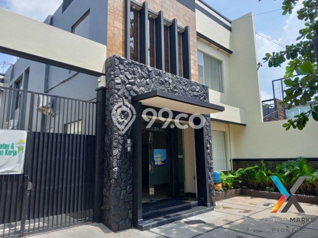 Kantor Dijual di Prime Area Surabaya Luas 380m2 Kantor Dijual di Prime Area Surabaya Luas 380m2