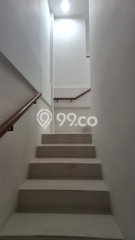 Ruko Dijual di Prime Area Surabaya Luas 425m2 Ruko Dijual di Prime Area Surabaya Luas 425m2