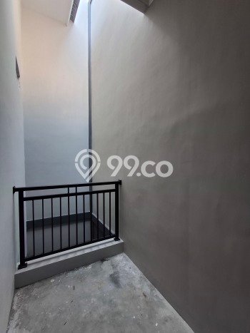 Jual Rumah Eksklusif 3 KT di Manyar, Surabaya Jual Rumah Eksklusif 3 KT di Manyar, Surabaya
