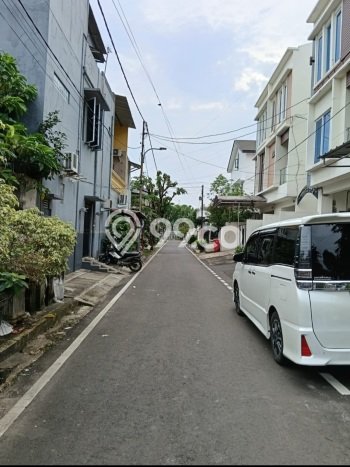 Siap Huni Hunian Elit 4 Kamar di Cempaka Putih Dekat ke Mana Pun Siap Huni Hunian Elit 4 Kamar di Cempaka Putih Dekat ke Mana Pun