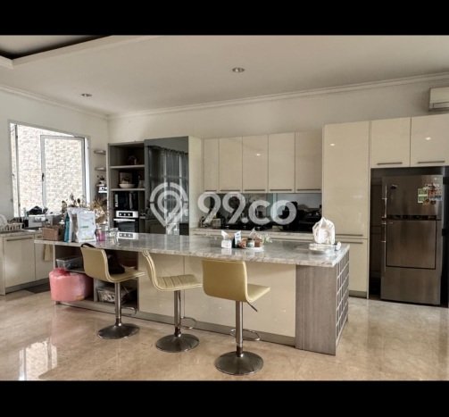 Rumah Elit LB 600m2 Siap Pakai Desain Elegan di Gading Serpong, Tangerang Rumah Elit LB 600m2 Siap Pakai Desain Elegan di Gading Serpong, Tangerang