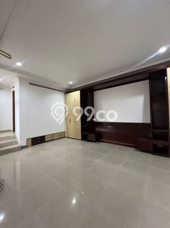 Rumah Elit LB 300m2 Siap Huni Desain Elegan di Singgasana, Bandung Rumah Elit LB 300m2 Siap Huni Desain Elegan di Singgasana, Bandung