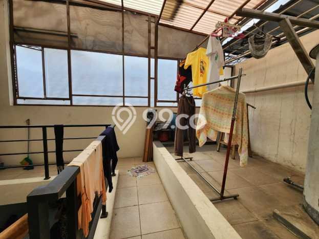 Rumah Elit Modern Tanpa Renovasi di Kota Baru Parahyangan Bandung Rumah Elit Modern Tanpa Renovasi di Kota Baru Parahyangan Bandung