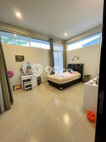 Rumah Elit LB 310m2 Siap Huni Desain Elegan di Kota Baru Parahyangan, Bandung Rumah Elit LB 310m2 Siap Huni Desain Elegan di Kota Baru Parahyangan, Bandung