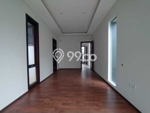 Ready to Use! Luxury House LT 700m2 Desain Elegan di Setra Duta Ready to Use! Luxury House LT 700m2 Desain Elegan di Setra Duta
