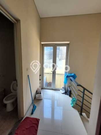 Rumah Modern 3 Kamar LT 105m2 di Setra Duta Rumah Modern 3 Kamar LT 105m2 di Setra Duta