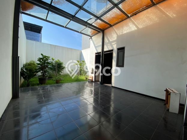 Disewakan! Rumah 4 Kamar Tidur &
4 Kamar Mandi di Mekar Wangi, Bandung Disewakan! Rumah 4 Kamar Tidur &
4 Kamar Mandi di Mekar Wangi, Bandung