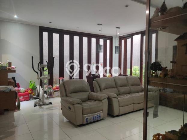 Hunian Elit LB 200m2 Siap Pakai Desain Elegan di Kota Baru Parahyangan, Bandung Hunian Elit LB 200m2 Siap Pakai Desain Elegan di Kota Baru Parahyangan, Bandung