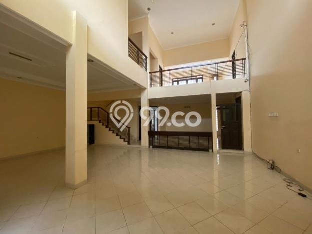 Rumah Elit Modern Tanpa Renovasi di Setra Indah Bandung Rumah Elit Modern Tanpa Renovasi di Setra Indah Bandung