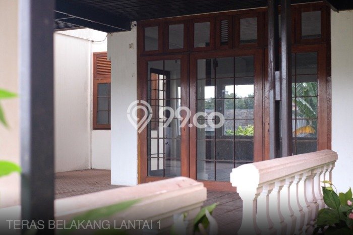 Ready to Use! Luxury House LT 683m2 Desain Modern di Setra Sari Ready to Use! Luxury House LT 683m2 Desain Modern di Setra Sari