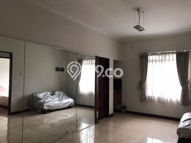 Rumah Luxury Modern Tanpa Renovasi di Kota Baru Parahyangan Bandung Rumah Luxury Modern Tanpa Renovasi di Kota Baru Parahyangan Bandung