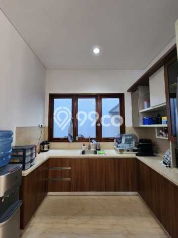 Hunian Elit LB 550m2 Siap Pakai Desain Elegan di Setra Sari, Bandung Hunian Elit LB 550m2 Siap Pakai Desain Elegan di Setra Sari, Bandung