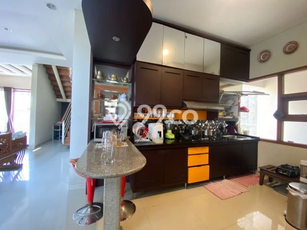 Rumah Luxury Modern Siap Huni di Mekar Wangi Bandung Rumah Luxury Modern Siap Huni di Mekar Wangi Bandung