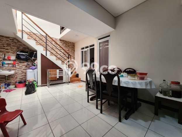 Rumah Elit Modern Tanpa Renovasi di Kota Baru Parahyangan Bandung Rumah Elit Modern Tanpa Renovasi di Kota Baru Parahyangan Bandung