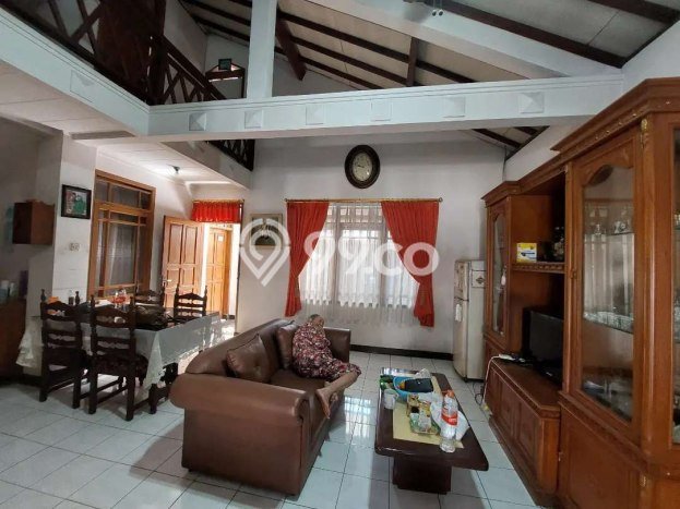 Dijual Hunian Rumah Terawat 5 Kamar di Turangga, Bandung Dijual Hunian Rumah Terawat 5 Kamar di Turangga, Bandung