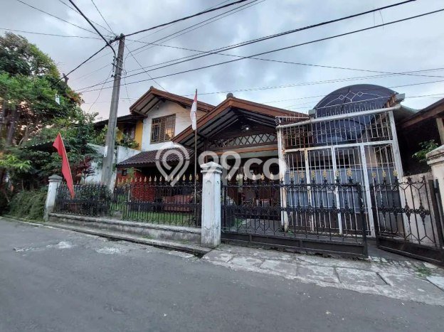 Dijual Hunian Rumah Terawat 5 Kamar di Turangga, Bandung Dijual Hunian Rumah Terawat 5 Kamar di Turangga, Bandung