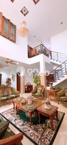 Siap Huni Rumah Mewah 4 Kamar di Batununggal Dekat ke Mana Saja Siap Huni Rumah Mewah 4 Kamar di Batununggal Dekat ke Mana Saja