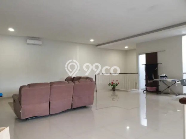 Rumah Elit LB 500m2 Siap Huni Desain Elegan di Turangga, Bandung Rumah Elit LB 500m2 Siap Huni Desain Elegan di Turangga, Bandung