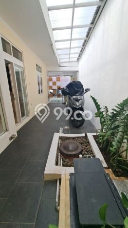 Rumah Elit Modern Siap Huni di Burangrang Bandung Rumah Elit Modern Siap Huni di Burangrang Bandung