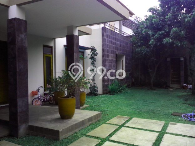 Jual Rumah Luas Elegan Dengan View Eksklusif di Cigadung, Bandung Jual Rumah Luas Elegan Dengan View Eksklusif di Cigadung, Bandung