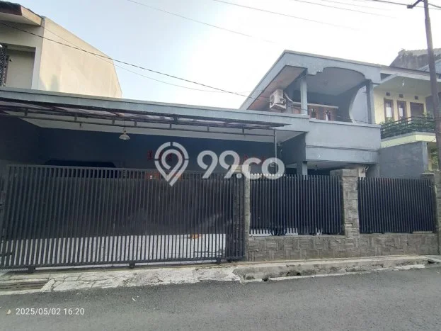 Rumah Luas Asri 4 KT Siap Huni di Burangrang Bandung Rumah Luas Asri 4 KT Siap Huni di Burangrang Bandung