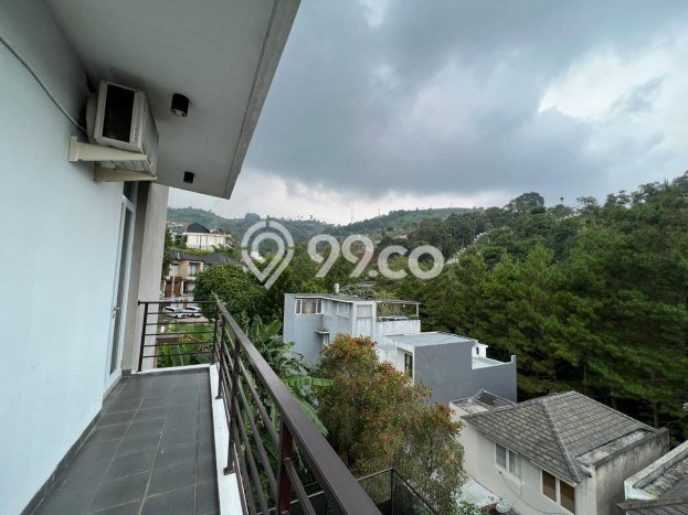 Rumah Mewah LB 300m2 Siap Pakai Desain Elegan di Resor Dago Pakar, Bandung Rumah Mewah LB 300m2 Siap Pakai Desain Elegan di Resor Dago Pakar, Bandung