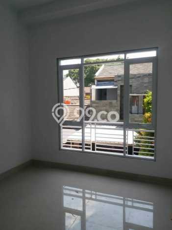 Dijual Cepat Rumah Favorit Siap Huni LB 180m2 di Antapani, Bandung Dijual Cepat Rumah Favorit Siap Huni LB 180m2 di Antapani, Bandung