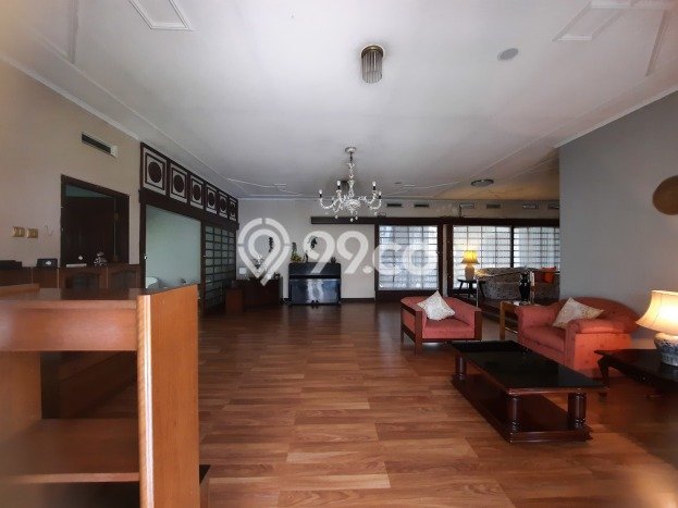 Rumah Luxury Modern Tanpa Renovasi di Surya Sumantri Bandung Rumah Luxury Modern Tanpa Renovasi di Surya Sumantri Bandung