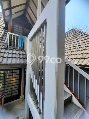 Rumah Luxury Modern Tanpa Renovasi di Surya Sumantri Bandung Rumah Luxury Modern Tanpa Renovasi di Surya Sumantri Bandung
