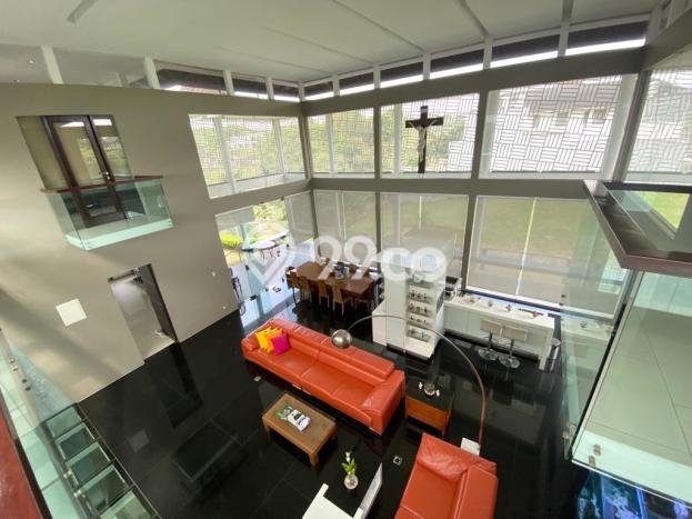 Rumah Mewah LB 526m2 Siap Huni Desain Elegan di Kota Baru Parahyangan, Bandung Rumah Mewah LB 526m2 Siap Huni Desain Elegan di Kota Baru Parahyangan, Bandung