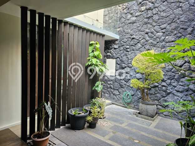 Ready to Use! Luxury House LT 162m2 Desain Modern di Kota Baru Parahyangan Ready to Use! Luxury House LT 162m2 Desain Modern di Kota Baru Parahyangan