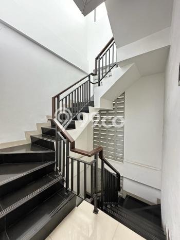 Rumah Mewah LB 250m2 Siap Pakai Desain Elegan di Pasteur, Bandung Rumah Mewah LB 250m2 Siap Pakai Desain Elegan di Pasteur, Bandung