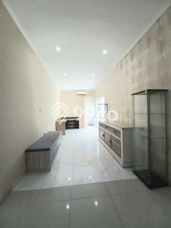 For Sale! Luxury House LT 144m2 Desain Elegan di Summarecon Bandung For Sale! Luxury House LT 144m2 Desain Elegan di Summarecon Bandung
