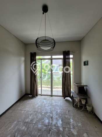 Rumah Luxury Modern Tanpa Renovasi di Kota Baru Parahyangan Bandung Rumah Luxury Modern Tanpa Renovasi di Kota Baru Parahyangan Bandung