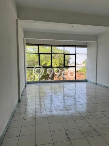 Disewakan Ruko di Kawasan Ramai Bandung Kota Luas 252m2 Disewakan Ruko di Kawasan Ramai Bandung Kota Luas 252m2