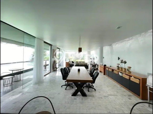 Rumah Elit LB 700m2 Siap Pakai Desain Elegan di Kota Baru Parahyangan, Bandung Rumah Elit LB 700m2 Siap Pakai Desain Elegan di Kota Baru Parahyangan, Bandung