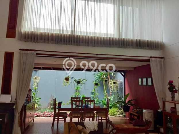 Ready to Use! Premium House LT 210m2 Desain Elegan di Bandung Kota Ready to Use! Premium House LT 210m2 Desain Elegan di Bandung Kota