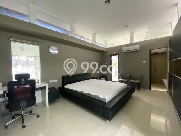 Rumah Mewah LB 526m2 Siap Huni Desain Elegan di Kota Baru Parahyangan, Bandung Rumah Mewah LB 526m2 Siap Huni Desain Elegan di Kota Baru Parahyangan, Bandung