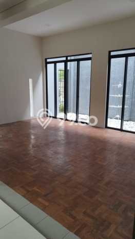 Dijual Rumah Luas Elegan Dengan View Cantik di Kota Baru Parahyangan, Bandung Dijual Rumah Luas Elegan Dengan View Cantik di Kota Baru Parahyangan, Bandung
