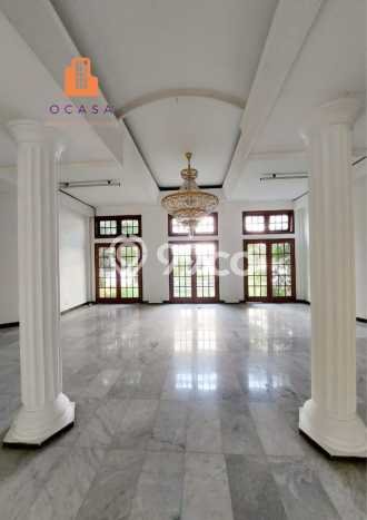 Dijual Rumah Luas Elegan Dengan View Cantik di Kemang, Jakarta Selatan Dijual Rumah Luas Elegan Dengan View Cantik di Kemang, Jakarta Selatan