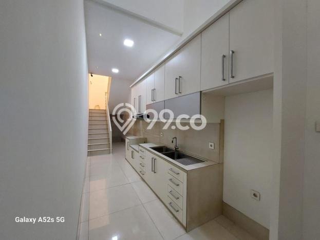 Rumah Elit LB 450m2 Siap Pakai Desain Elegan di Pantai Indah Kapuk, Jakarta Utara Rumah Elit LB 450m2 Siap Pakai Desain Elegan di Pantai Indah Kapuk, Jakarta Utara