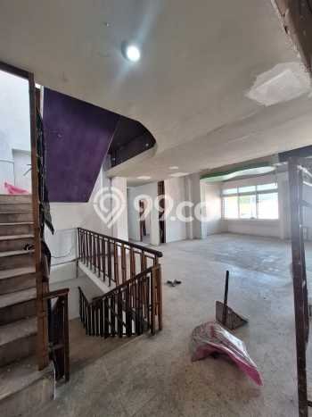 Area Strategis! Disewakan Ruko Lokasi Kratonan, Solo Cocok untuk Bisnis Area Strategis! Disewakan Ruko Lokasi Kratonan, Solo Cocok untuk Bisnis