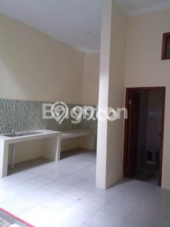 Ruko Disewa di Banyuanyar, Solo, LT 165m2 / LB 250m2 Ruko Disewa di Banyuanyar, Solo, LT 165m2 / LB 250m2