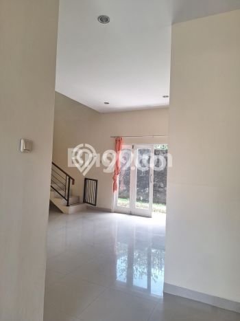Disewakan Cepat Rumah Kondisi Bagus di Kawasan Colomadu, Solo Disewakan Cepat Rumah Kondisi Bagus di Kawasan Colomadu, Solo